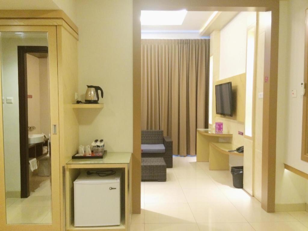Hotel D' Calia Tarakan Exteriör bild